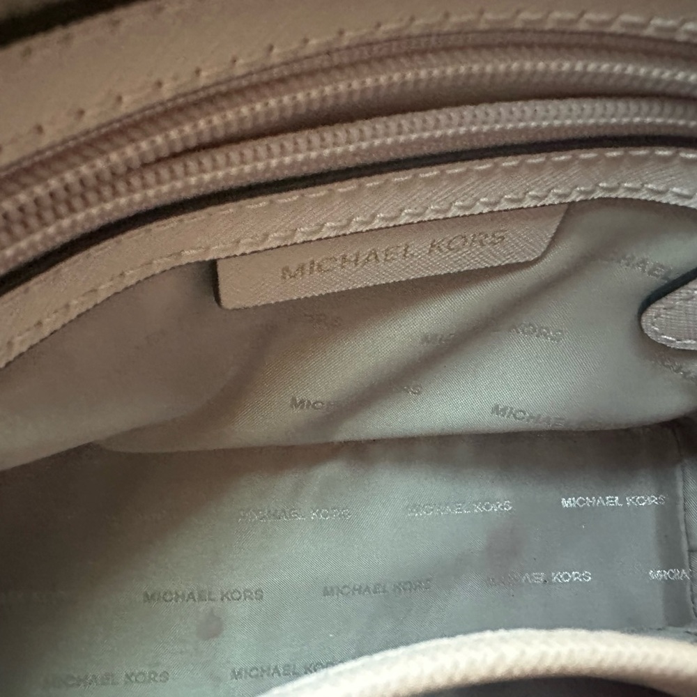 Michael Kors Purse - Picture 6 of 6